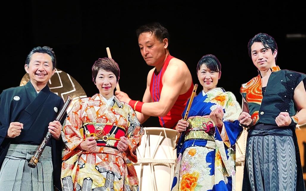 (左より) 原郷界山(尺八)、喜羽美帆(箏・二十五絃箏)、壱太郎(和太鼓)、武田朋子(篠笛・能管)、金刺敬大(太鼓)